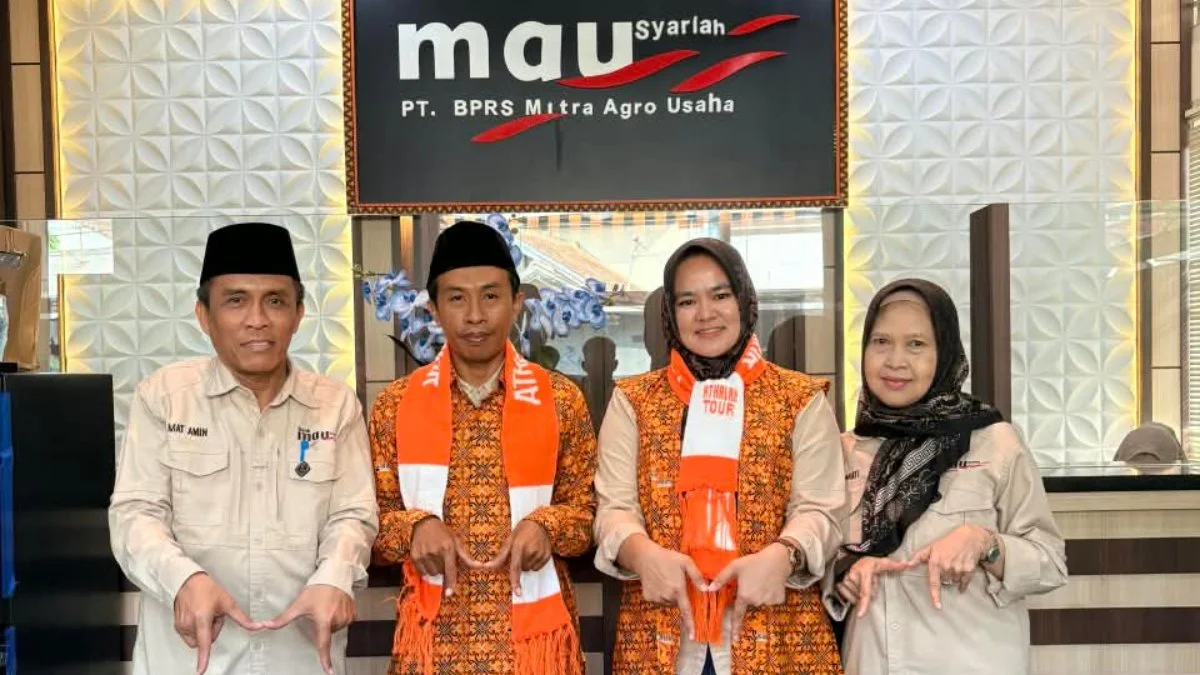 Apresiasi Loyalitas Karyawan, BPRS Mitra Agro Usaha Berangkatkan Dua Pegawai Umrah
