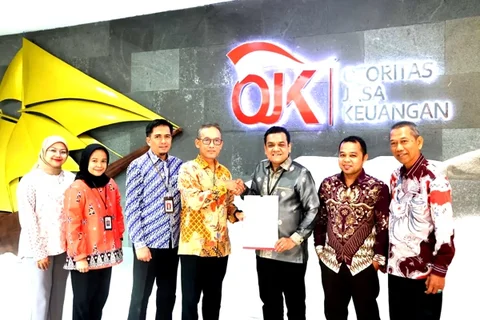 Perkuat Industri Perbankan Daerah, OJK Restui Merger Dua BPR di Riau dan Sumbar