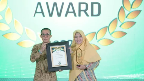 Konsisten Berkinerja Sangat Bagus 5 Tahun Berturut-turut, PT BPR Syariah Dana Amanah Surakarta Raih Penghargaan Bergengsi di 15th Infobank Sharia Award 2026